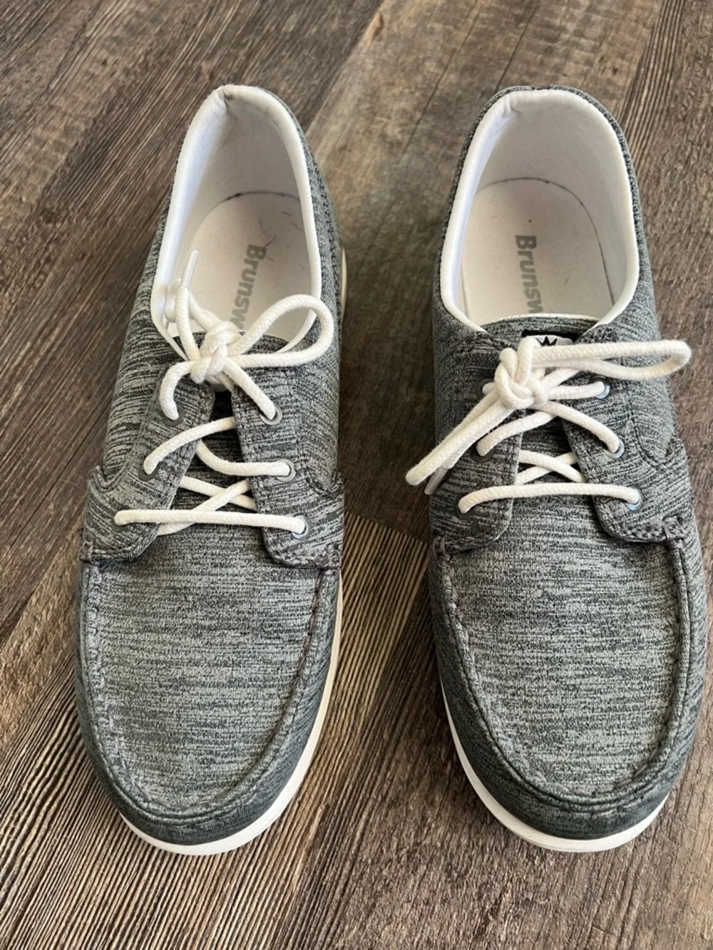 Brunswick Karma Women’s Knit Lace-Up Bowling Shoes in Gray and White - Picture 3 of 7